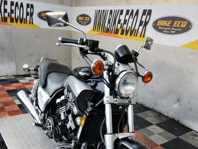 YAMAHA V-MAX 1200 4