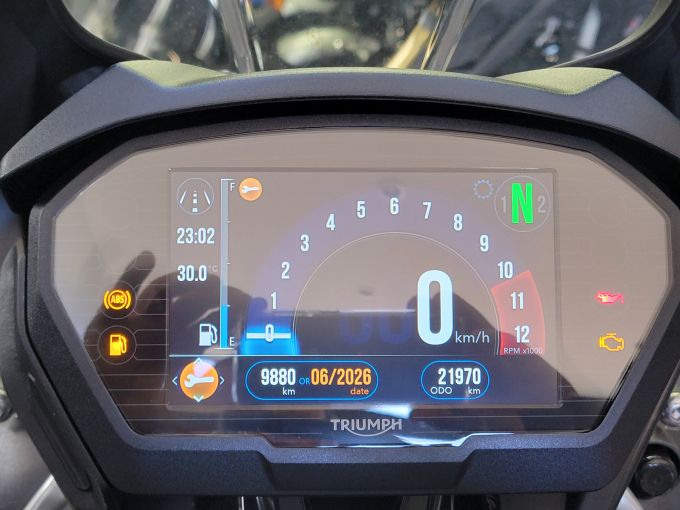 TRIUMPH TIGER 800 XCA 4