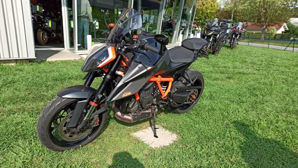 KTM 1290 SUPER DUKE R 4
