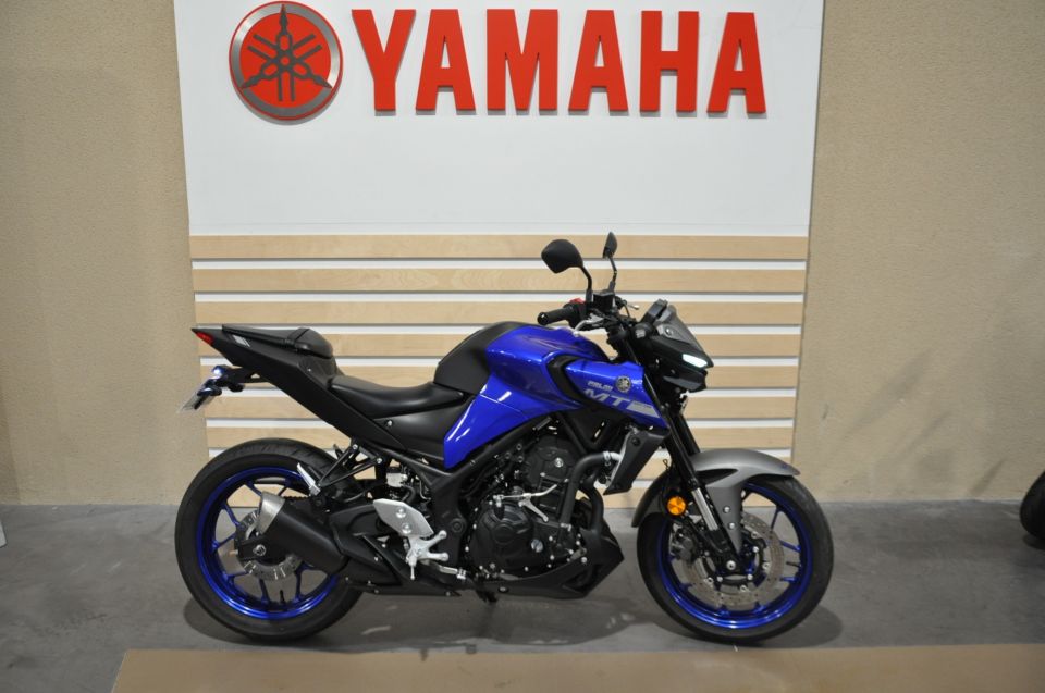 YAMAHA MT-03 300 4