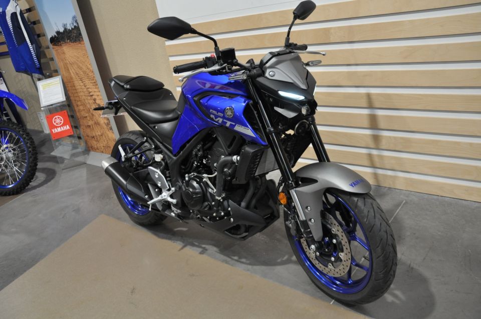 YAMAHA MT-03 300 4