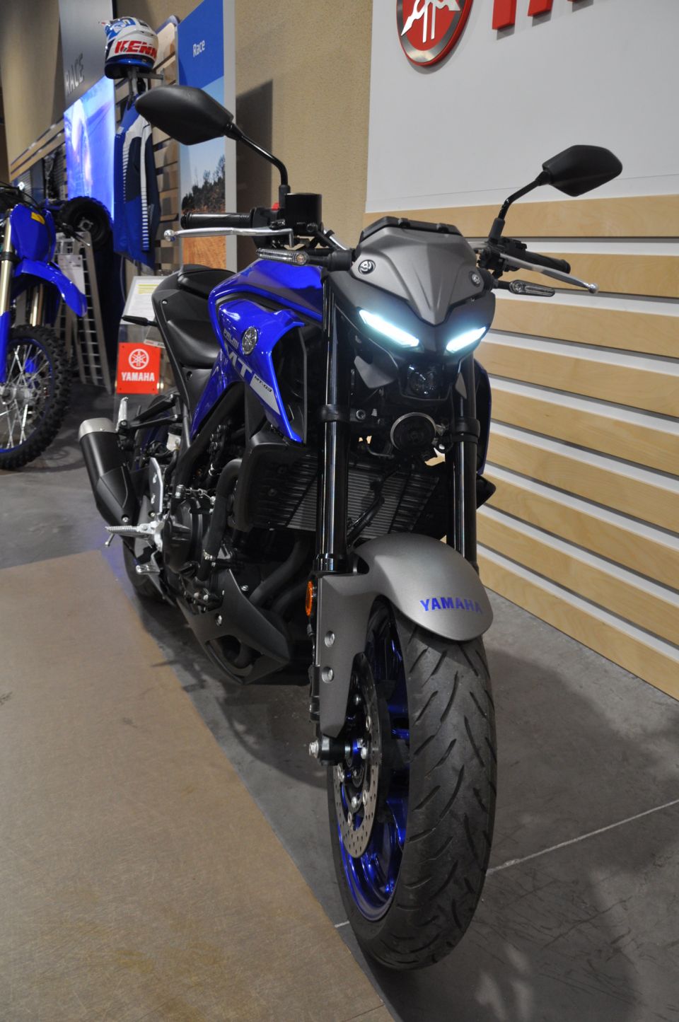 YAMAHA MT-03 300 4