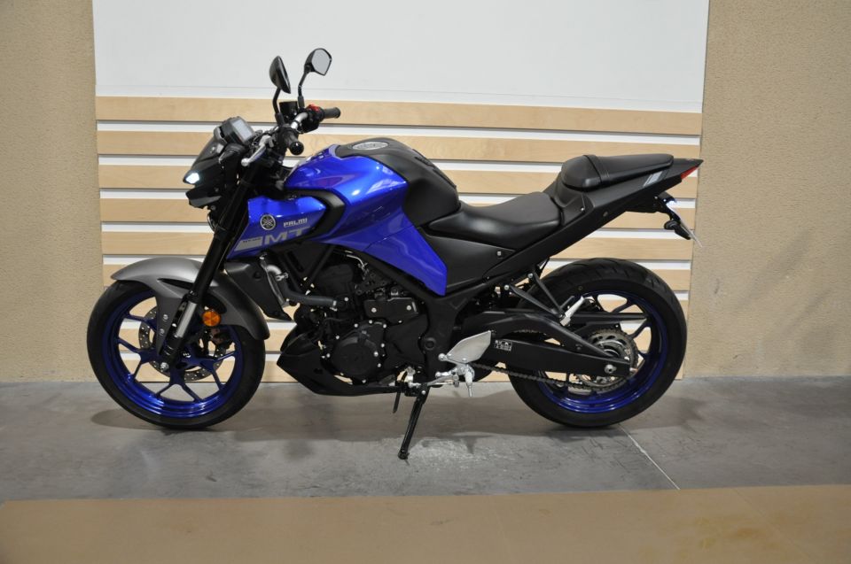 YAMAHA MT-03 300 4