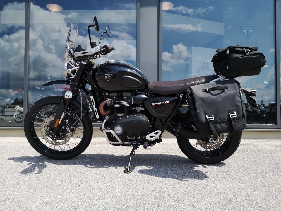 TRIUMPH SCRAMBLER 1200 4