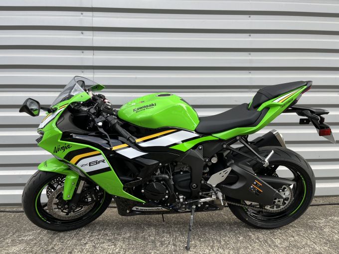 KAWASAKI ZX6R 4