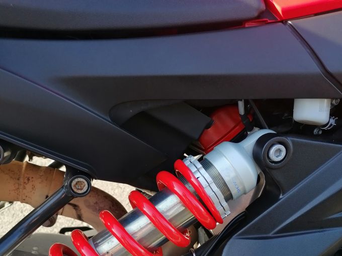 APRILIA SHIVER 900 4