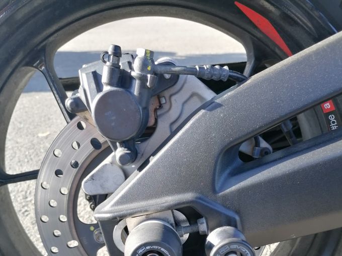 APRILIA SHIVER 900 4