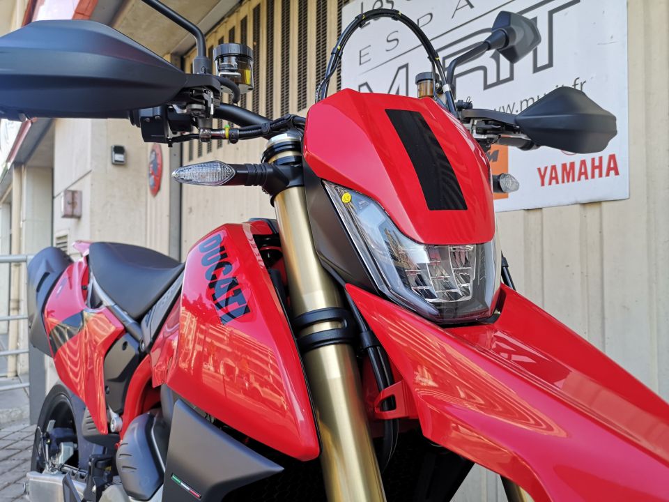 DUCATI HYPERMOTARD 4
