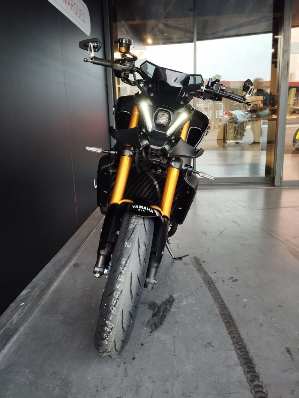 YAMAHA MT-09 SP 4