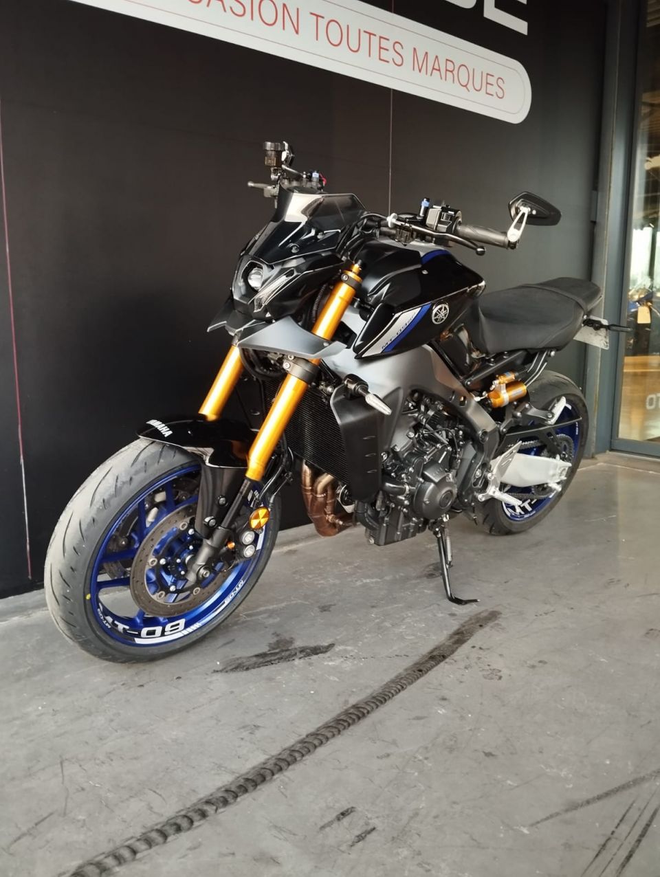 YAMAHA MT-09 SP 4