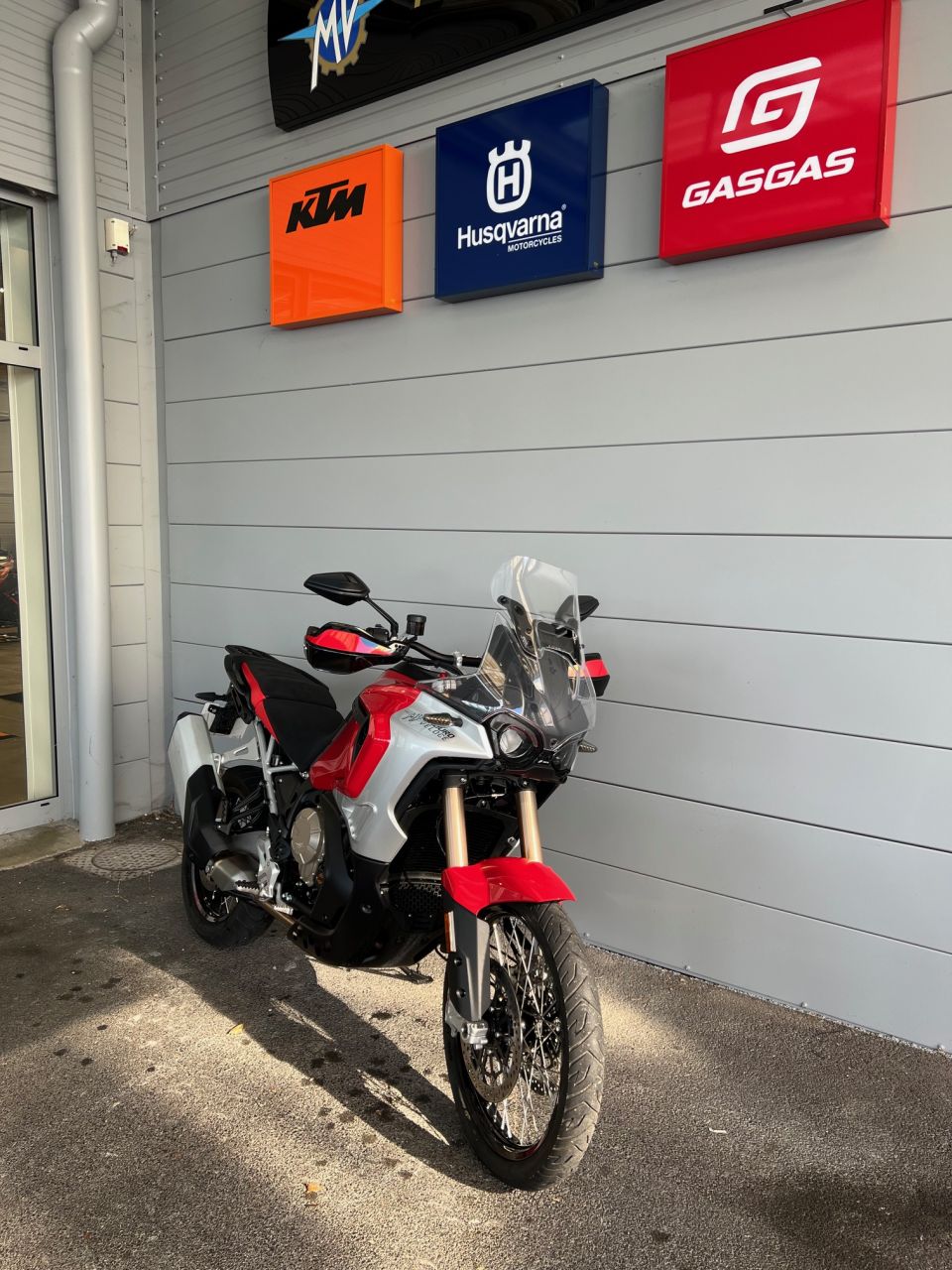 MV AGUSTA ENDURO VELOCE 4