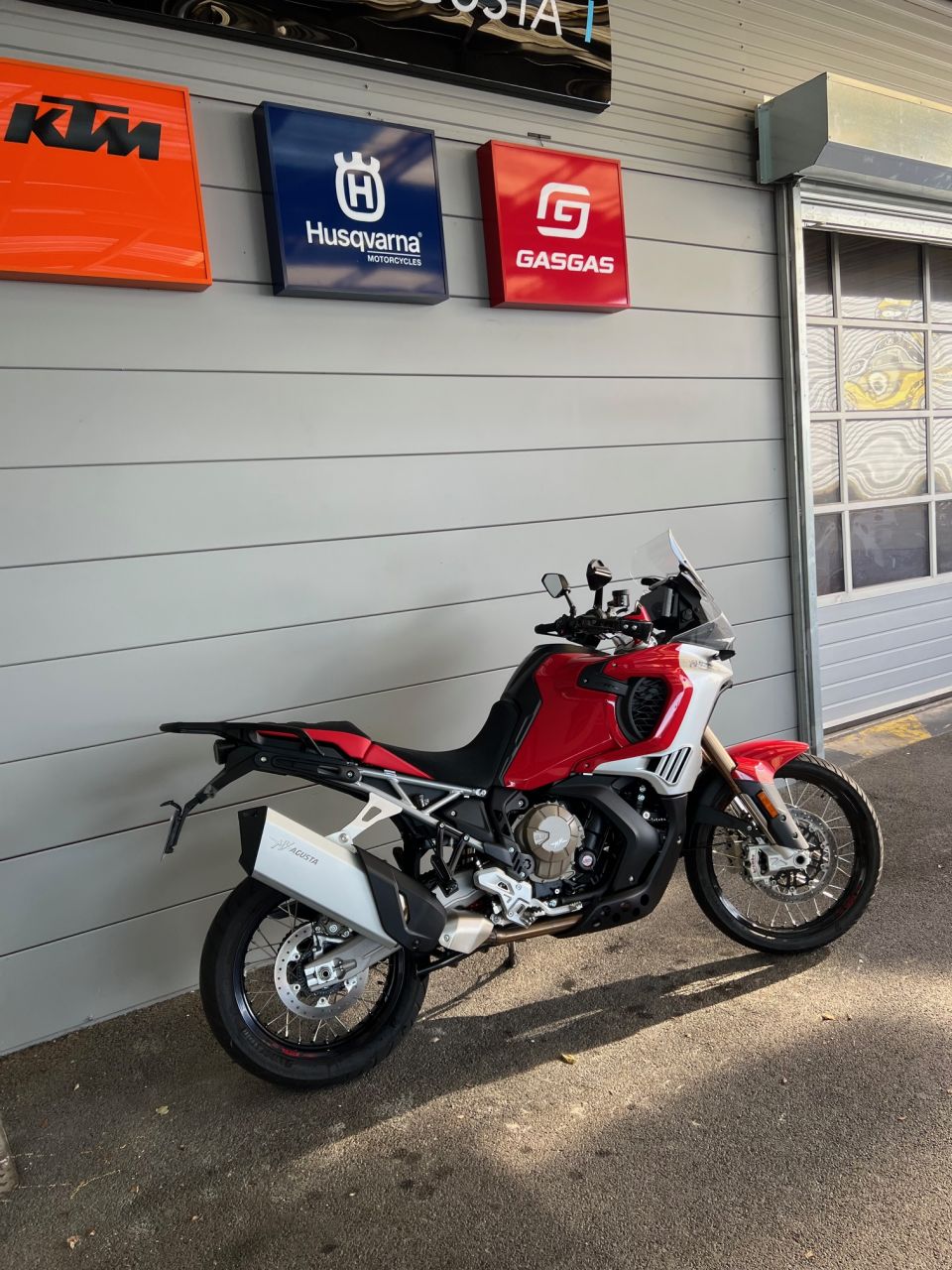 MV AGUSTA ENDURO VELOCE 4