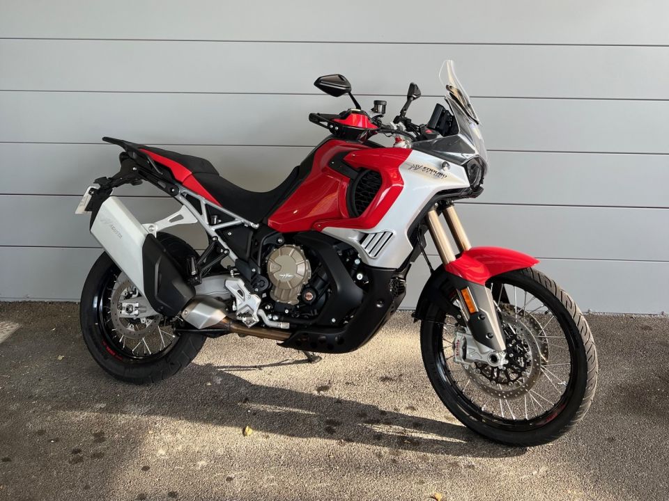 MV AGUSTA ENDURO VELOCE 4