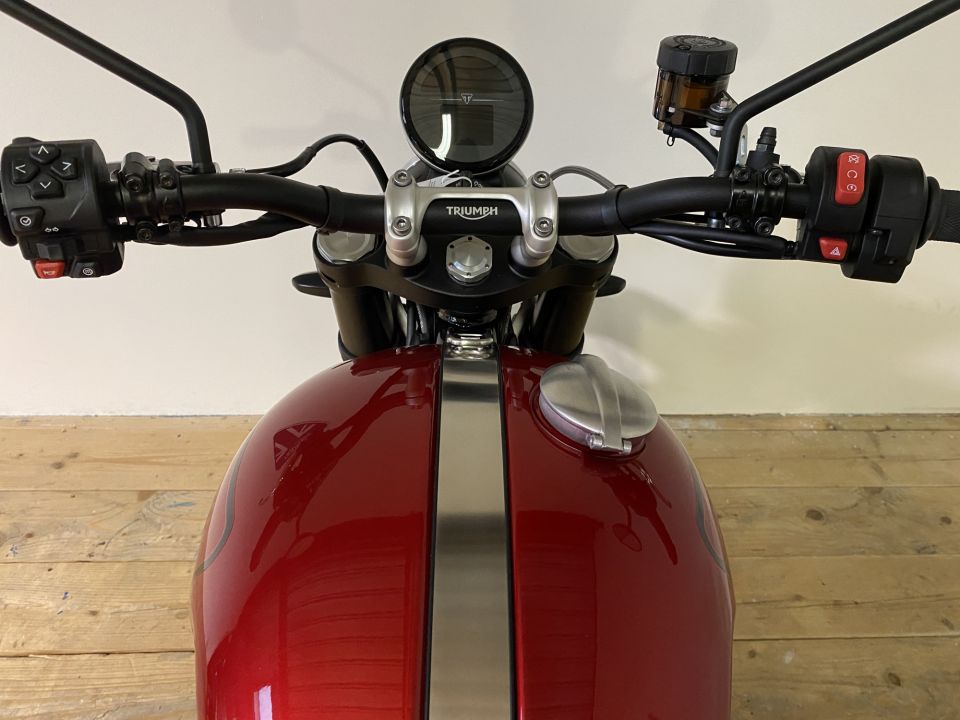 TRIUMPH SCRAMBLER 1200 4