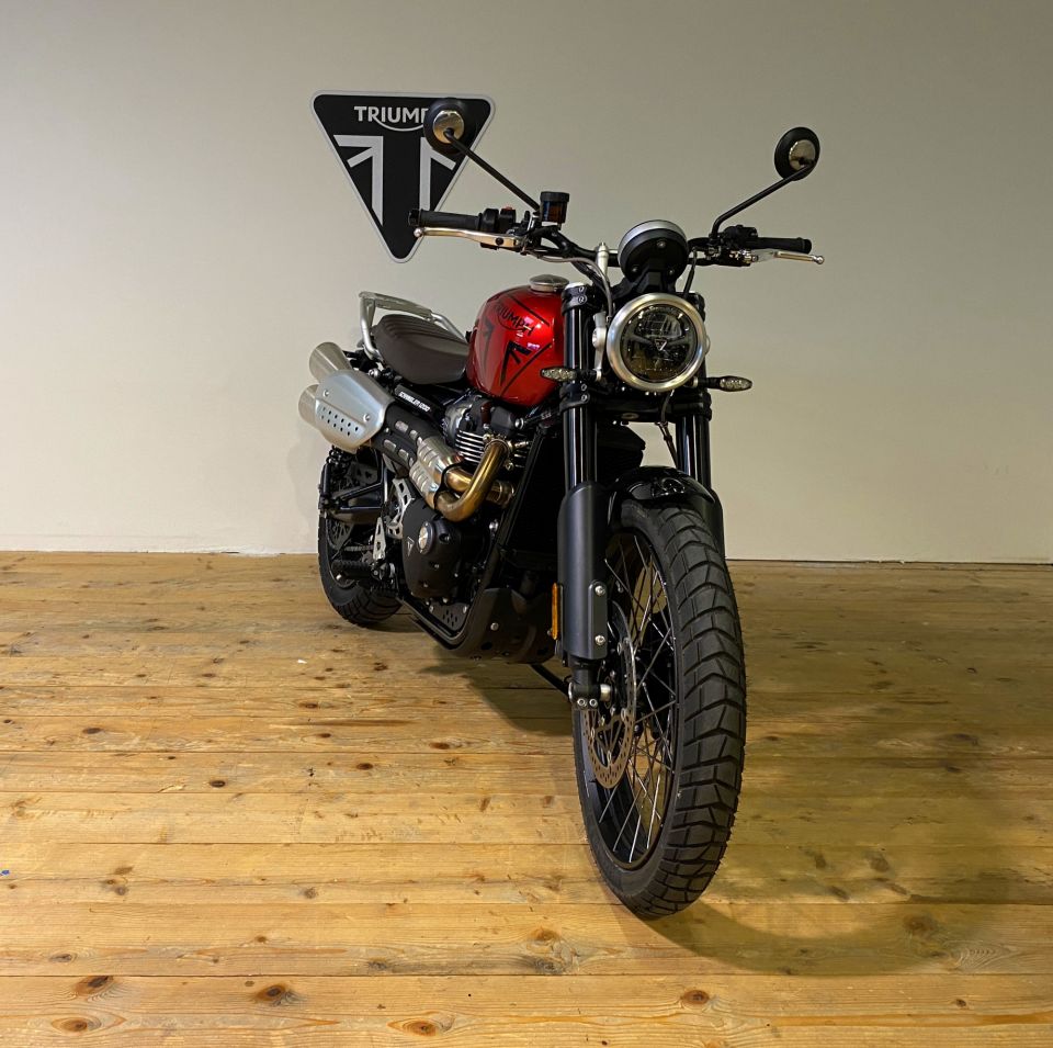 TRIUMPH SCRAMBLER 1200 4