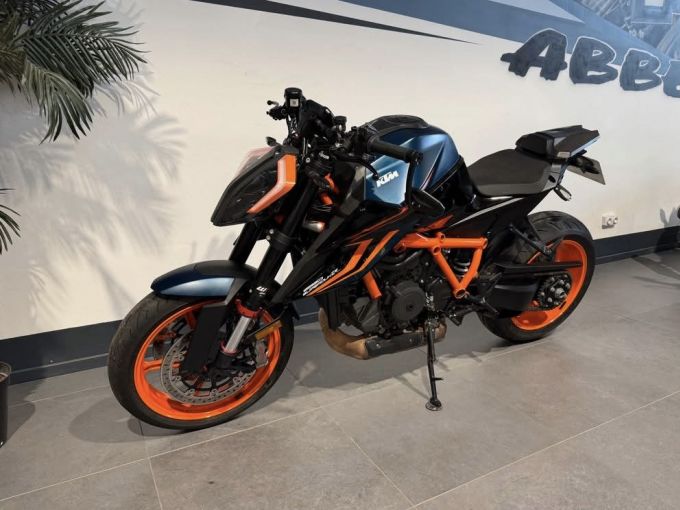 KTM 1290 SUPER DUKE R 4