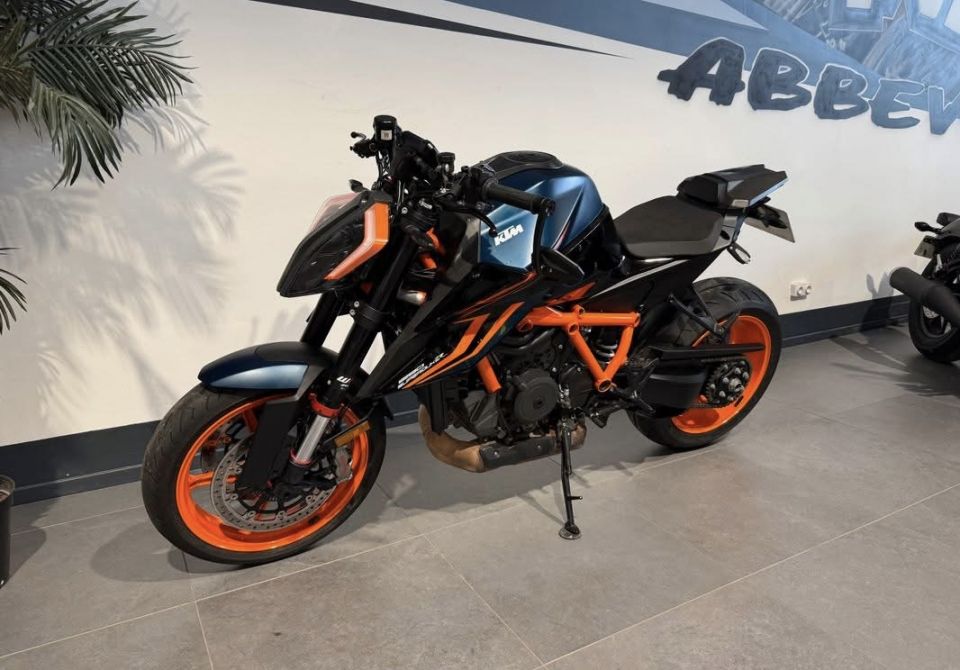 KTM 1290 SUPER DUKE R 4