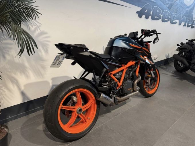 KTM 1290 SUPER DUKE R 4