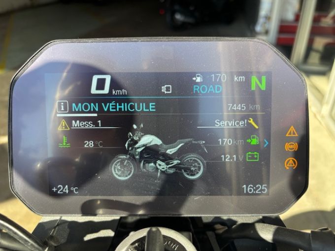 BMW F900R 4