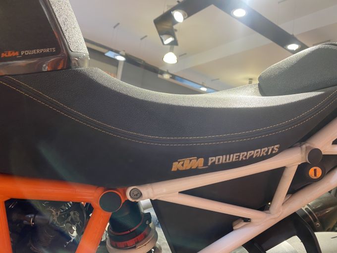 KTM 1290 SUPER DUKE R 4