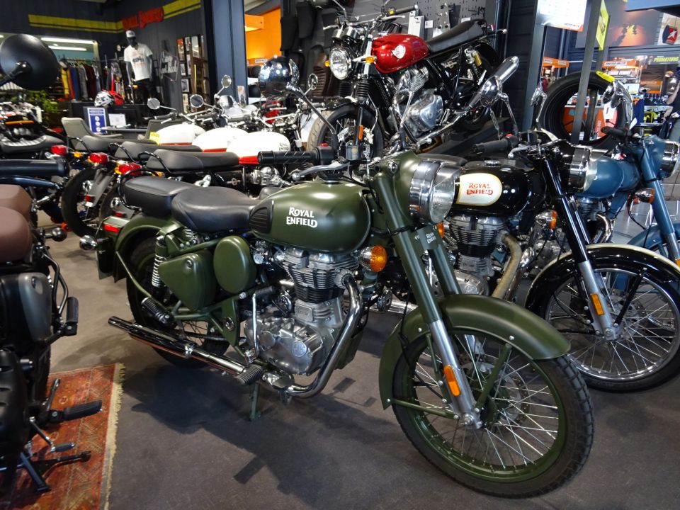 ROYAL ENFIELD BULLET CLASSIC 4