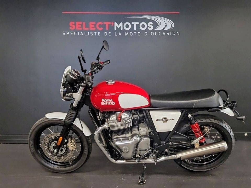 ROYAL ENFIELD INTERCEPTOR 4