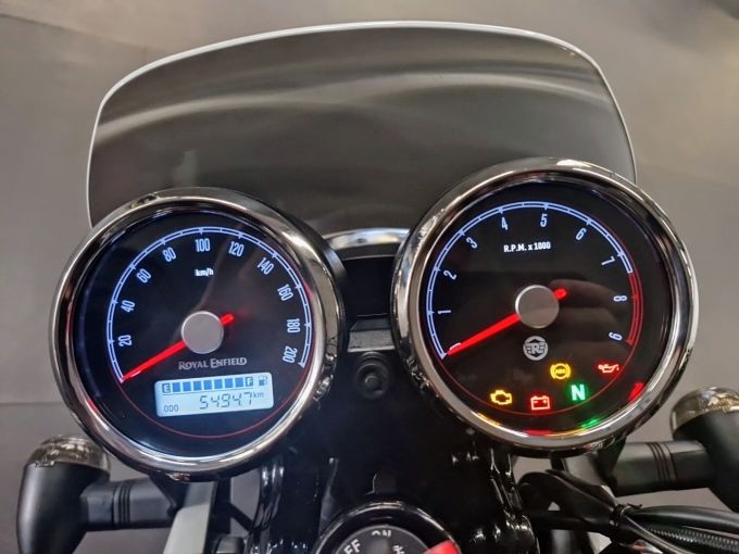 ROYAL ENFIELD INTERCEPTOR 4
