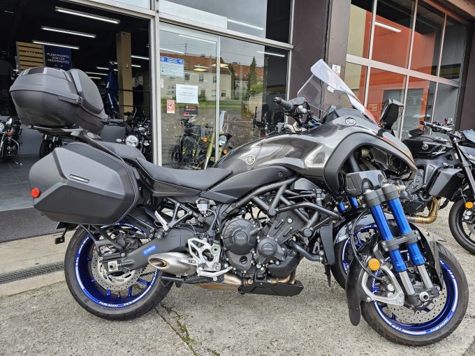 YAMAHA niken 850 4