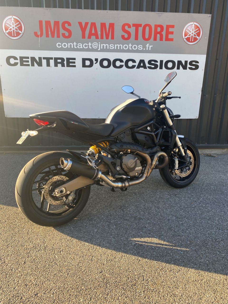 DUCATI MONSTER 821 4