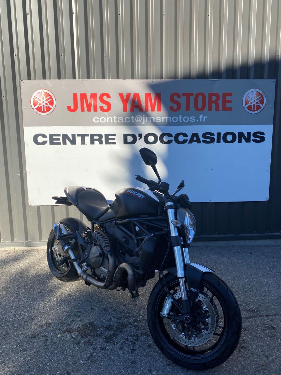 DUCATI MONSTER 821 4