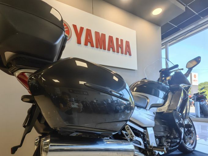 YAMAHA FJR 1300 ABS 4