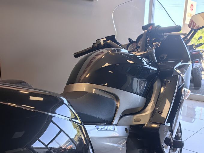 YAMAHA FJR 1300 ABS 4
