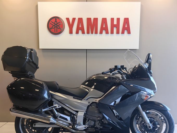 YAMAHA FJR 1300 ABS 4