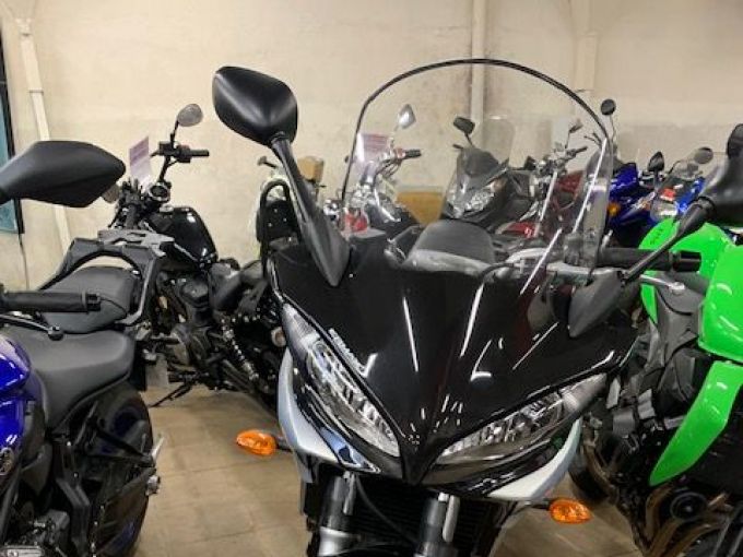 YAMAHA FZ6 600 FAZER 4