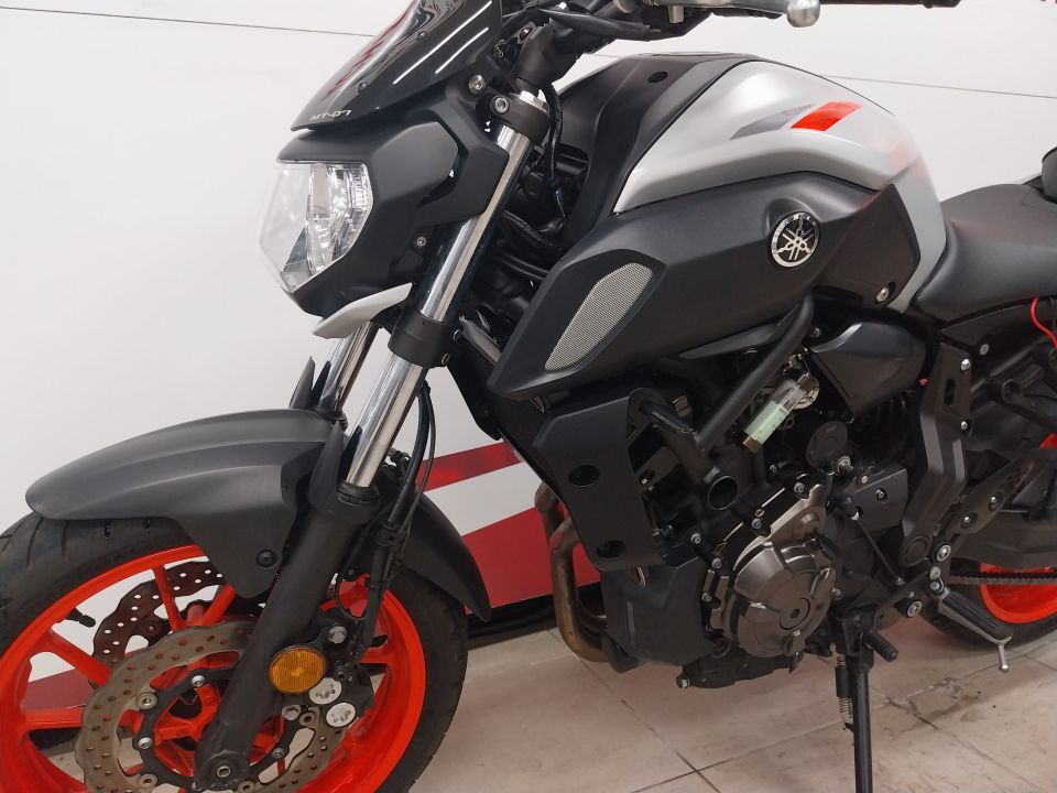 YAMAHA MT 07 BRIDEE A2 4