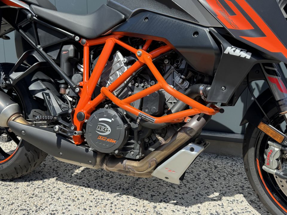 KTM KTM 1290 SUPER DUKE GT 2018 4
