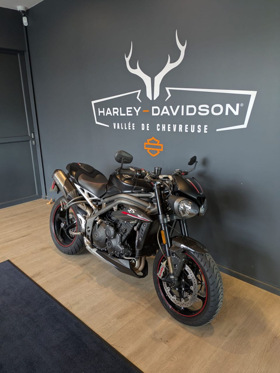 TRIUMPH SPEED TRIPLE 1050 RS 4