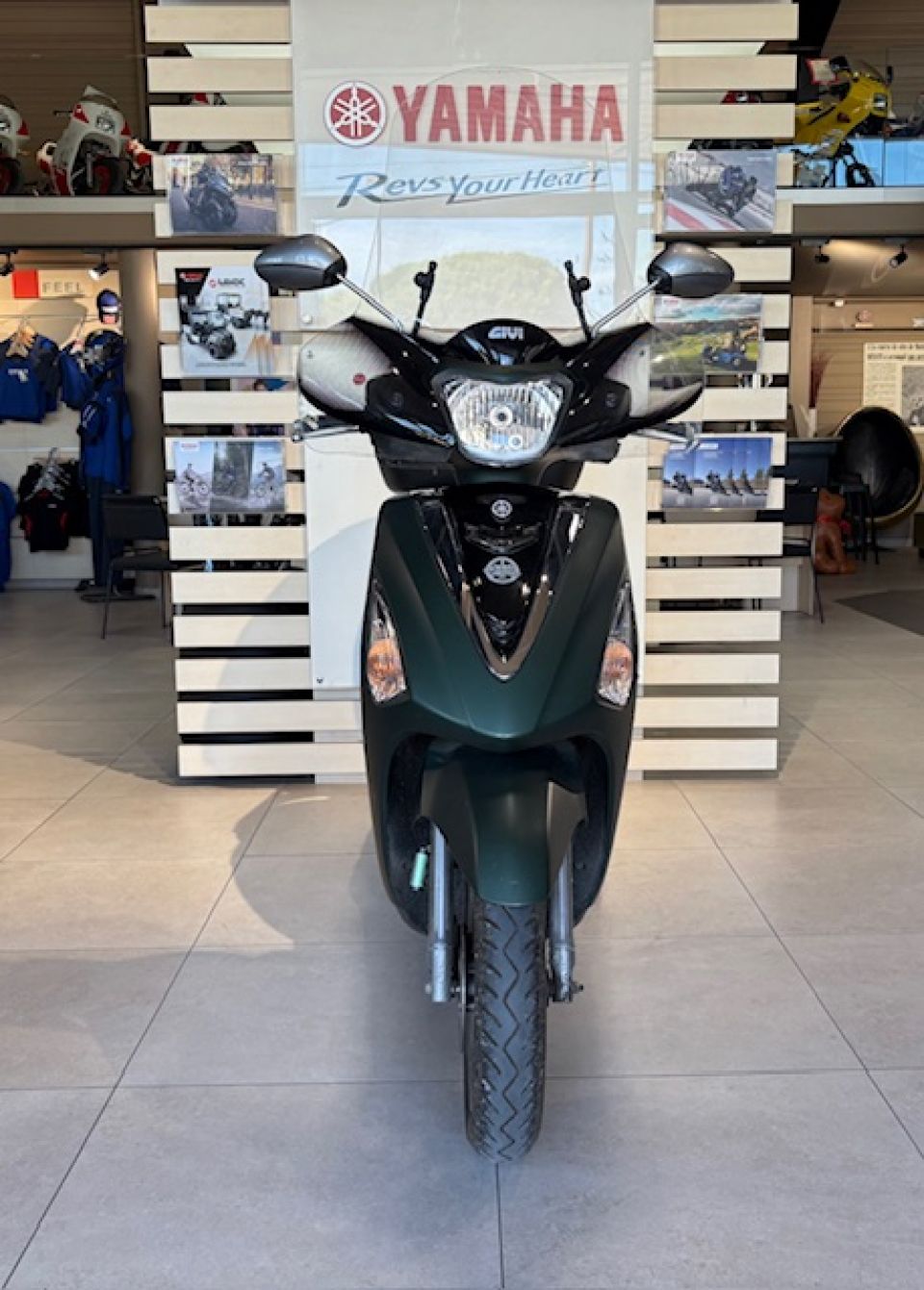 YAMAHA D'ELIGHT 125 FAIBLE KILOMETRAGE 1ERE MAIN 4