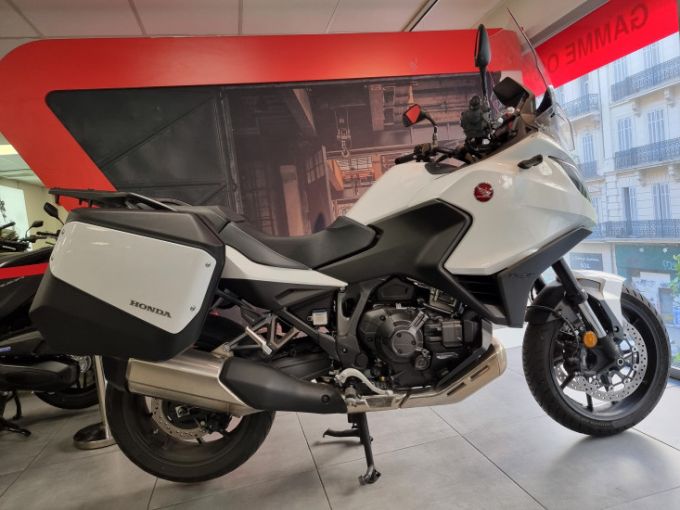 HONDA NT1100 DCT 4