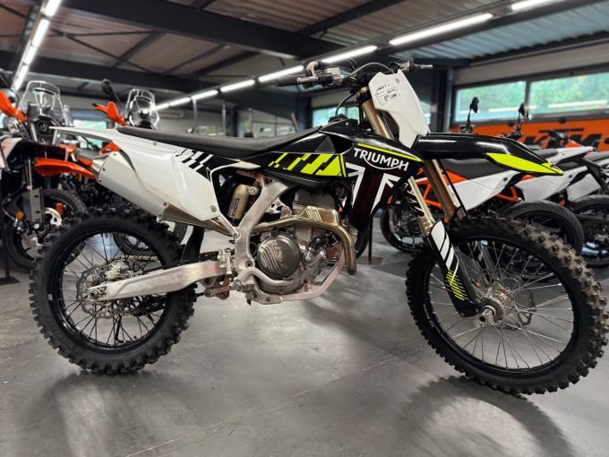 TRIUMPH TF 250-X 4