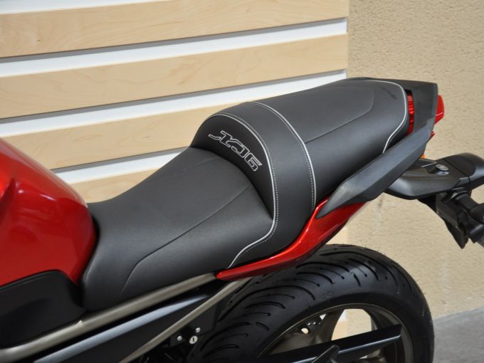 YAMAHA XJ6 diversion 4