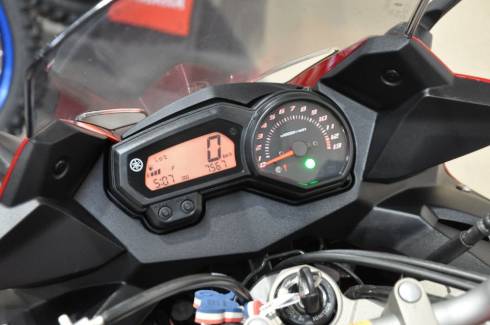 YAMAHA XJ6-F DIVERSION 4