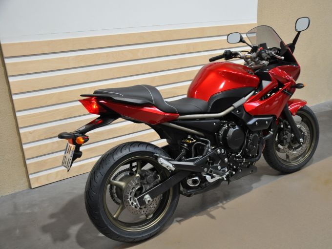 YAMAHA XJ6 diversion 4