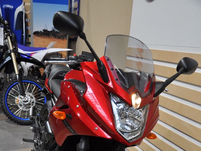YAMAHA XJ6 diversion 4