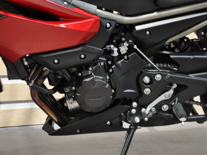 YAMAHA XJ6 diversion 4