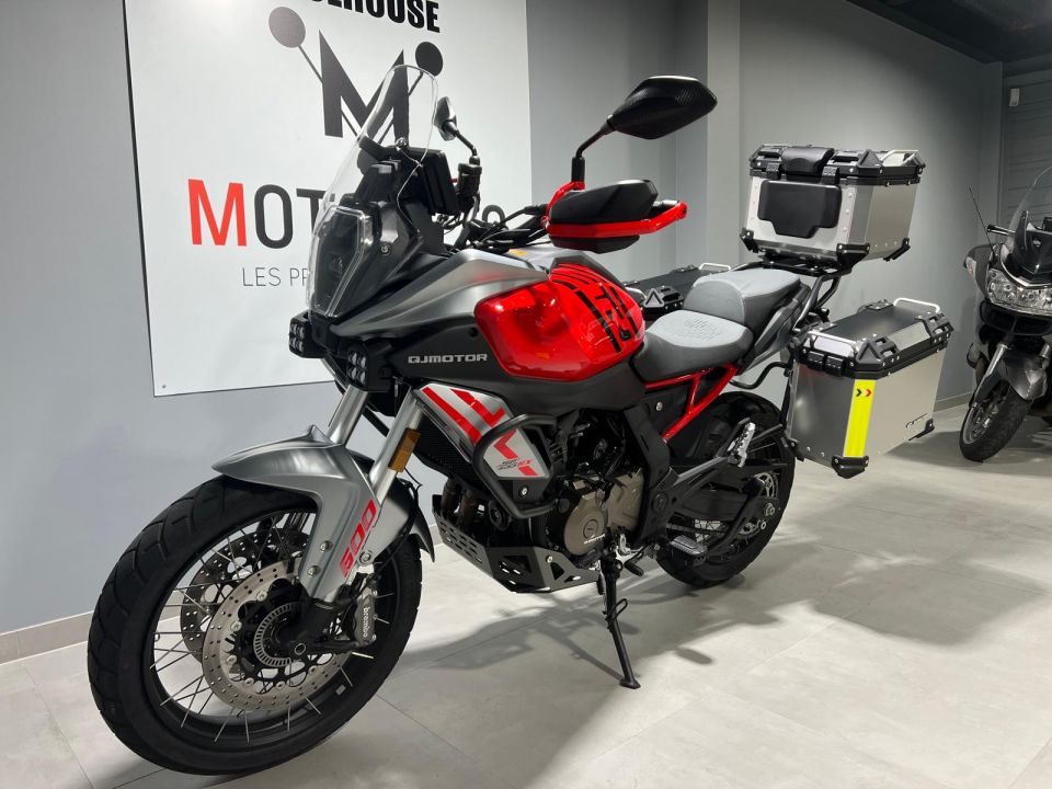 QJ MOTOR SRT 600 SX 4