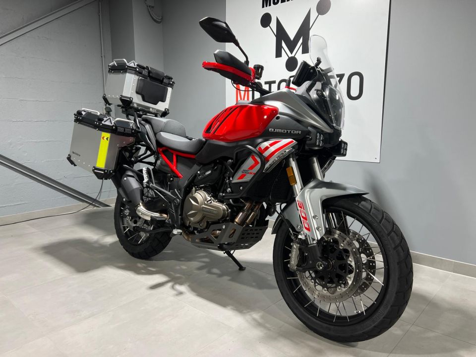 QJ MOTOR SRT 600 SX 4