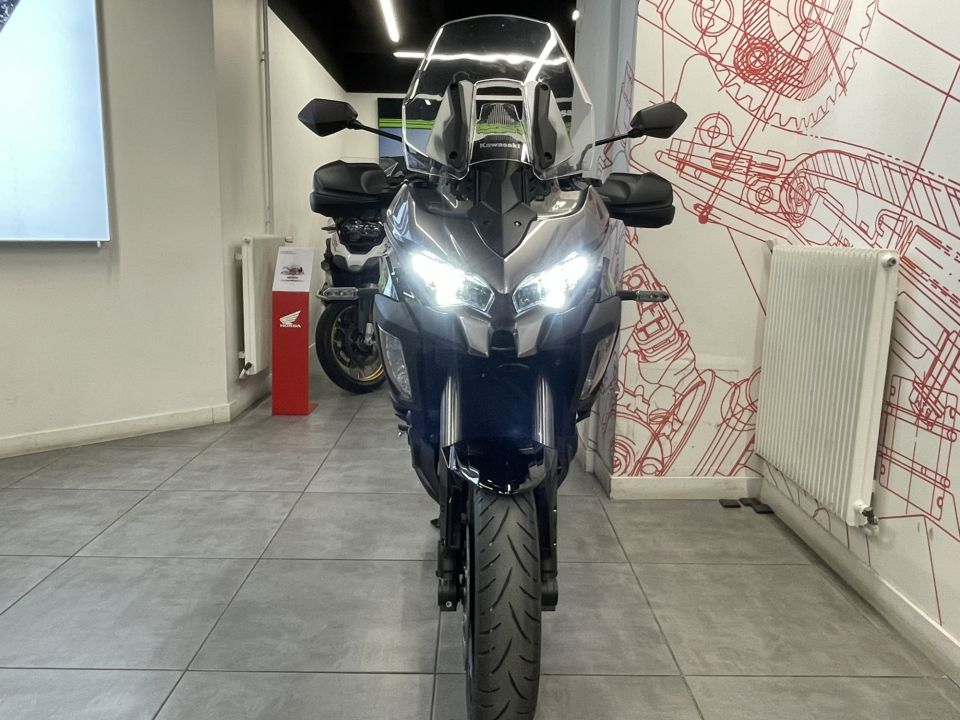 KAWASAKI VERSYS 1100 SE 4
