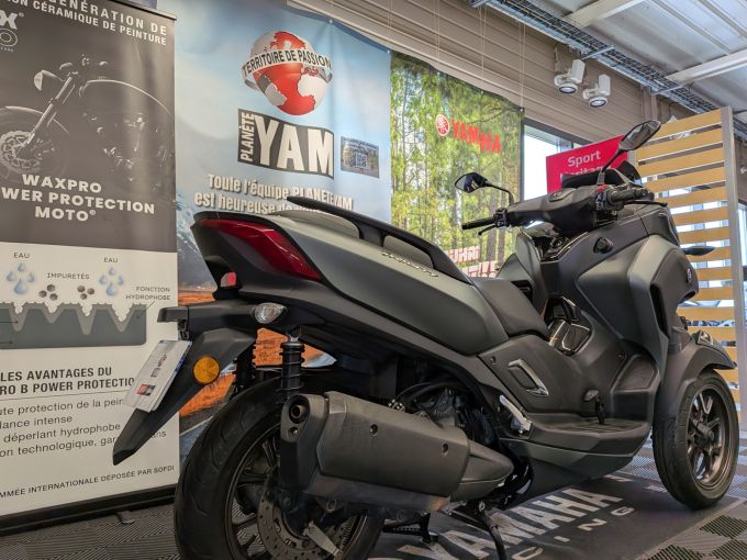 YAMAHA TRICITY 300 4