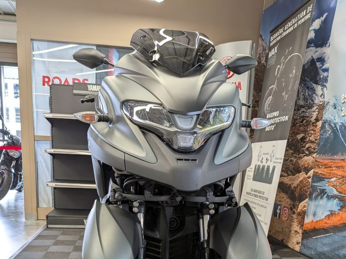 YAMAHA TRICITY 300 4